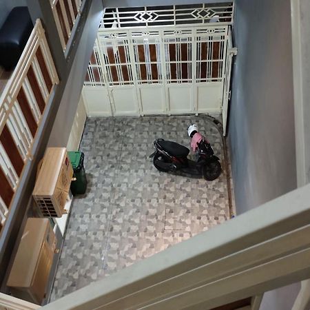 Oyo 91209 Arjuna Residence Syariah Sby Сурабая Екстериор снимка