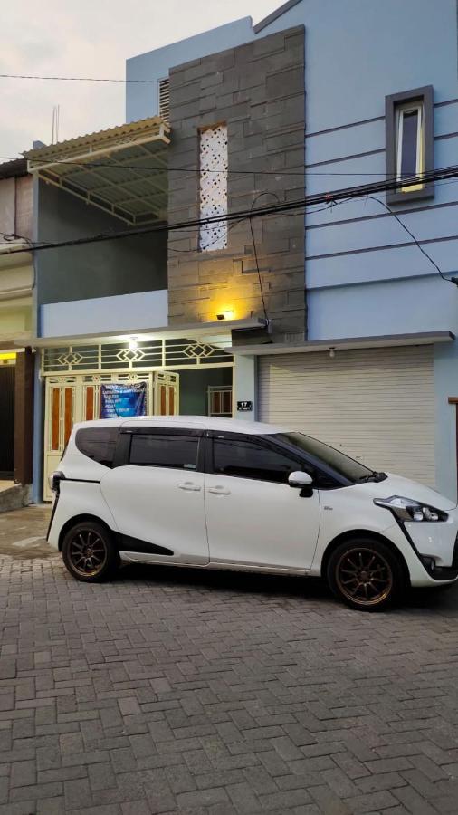 Oyo 91209 Arjuna Residence Syariah Sby Сурабая Екстериор снимка