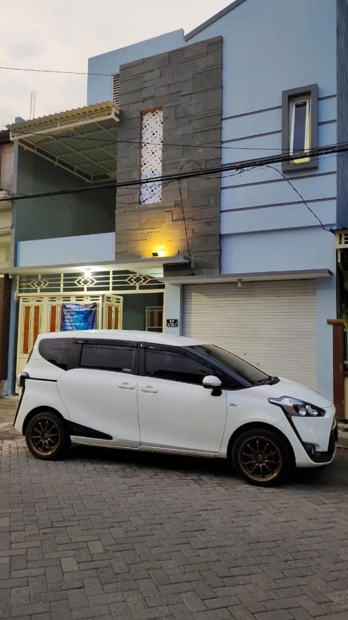 Oyo 91209 Arjuna Residence Syariah Sby Сурабая Екстериор снимка
